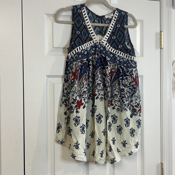 Umgee off white red blue paisley flowy boho tunic sleeveless top oversized S/M - Picture 3 of 8